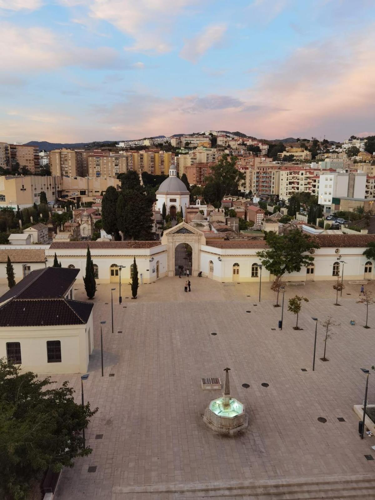 Malaga Prime Location - Stylish Apartment With Free Wifi, Free Parking, Steps From The Historic Center Kültér fotó